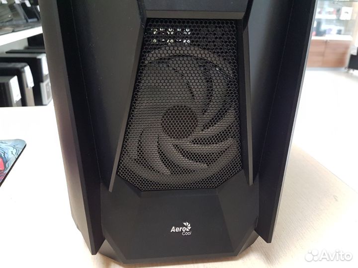Корпус AeroCool Miditower Visor