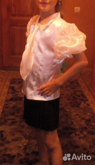 Продам блузку размер 134