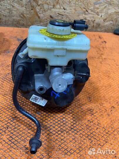 Вакуумный усилитель тормозов передний Audi Q5 I 8R