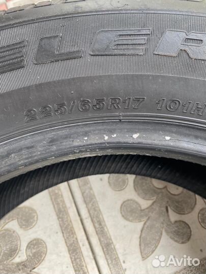 Bridgestone Dueler H/T 687 225/65 R17