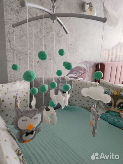 Мобиль на кроватку из фетра