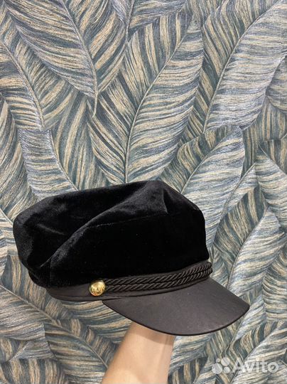 Итальянская кепка Silvian Heach