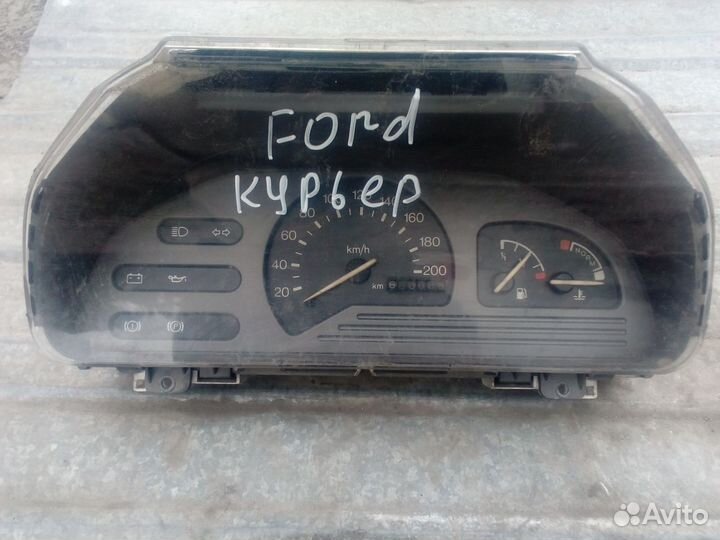 Щиток приборов Ford Courier, 92г