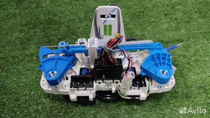 Панель управления отопителя Nissan Tiida 2008