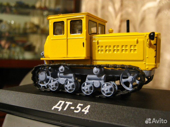 Продаю коллекцию тракторов 1:43 Hachette