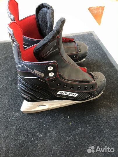 Коньки хоккейные