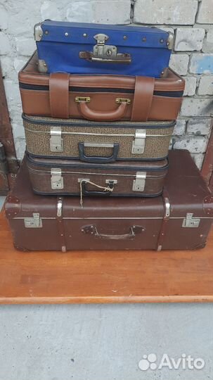 Чемоданы времен СССР и комод