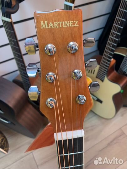 Акустическая гитара Martinez