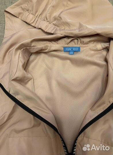 Ветровка для девочки 146