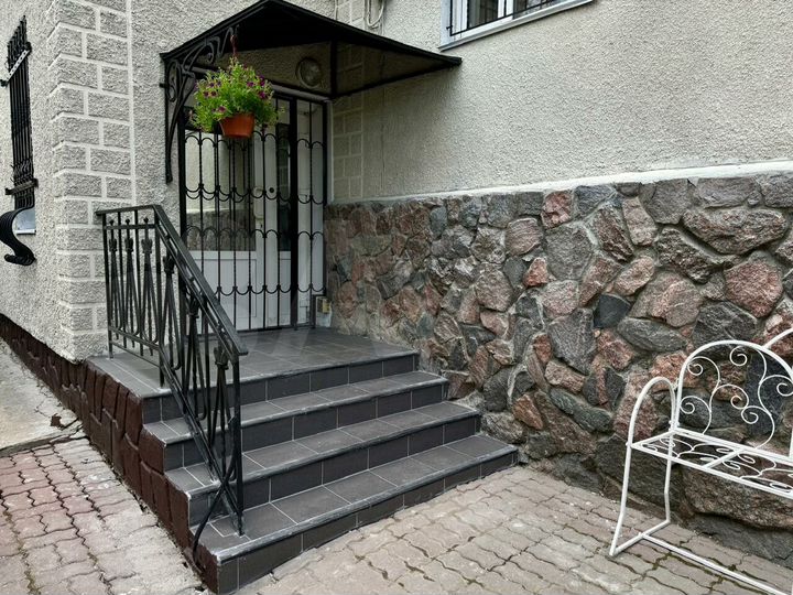 Коттедж 337,7 м² на участке 12,2 сот.