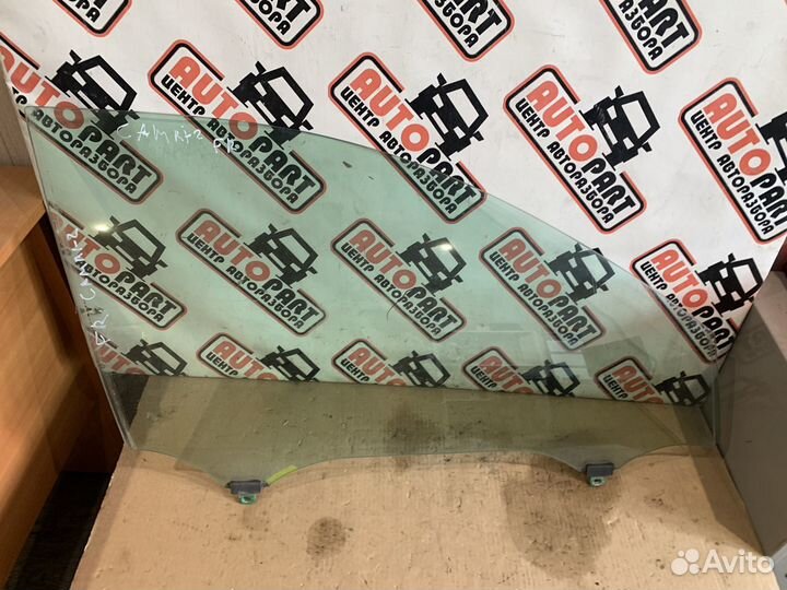 Стекло двери переднее заднее Toyota Camry 40