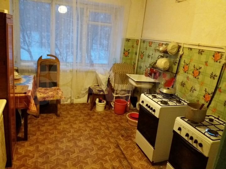 Комната 13,8 м² в 5-к., 2/5 эт.