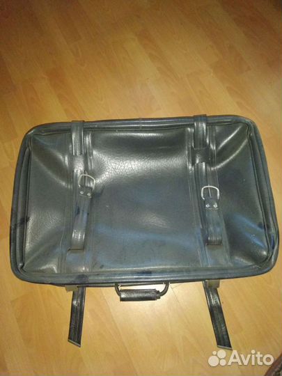 Чемоданы времен СССР