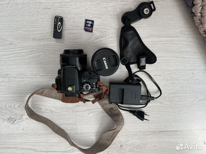 Фотоаппарат canon 100d + портретник 50/1,8