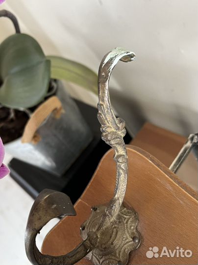 Вешалка настенная дерево бронза 40 см. Испания