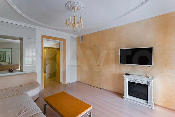 2-к. квартира, 65 м², 2/12 эт.