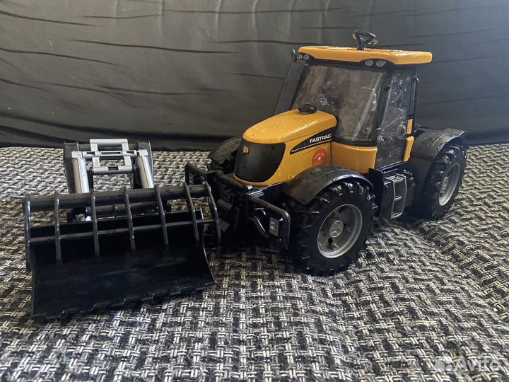 Трактор bruder