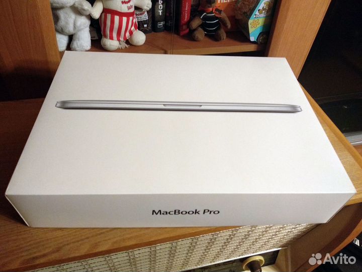 2 Macbook, Pro13 Retina и Air13 в коробках