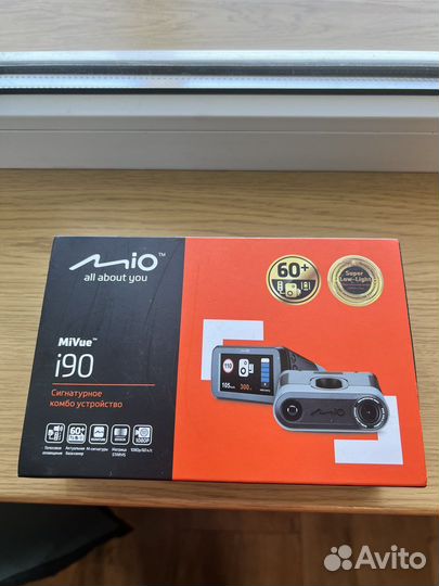 Видео регистратор с радар-детектором Mio MiVue i90