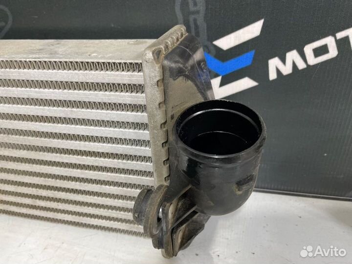 Интеркулер правый Audi Allroad C5 BES 2003