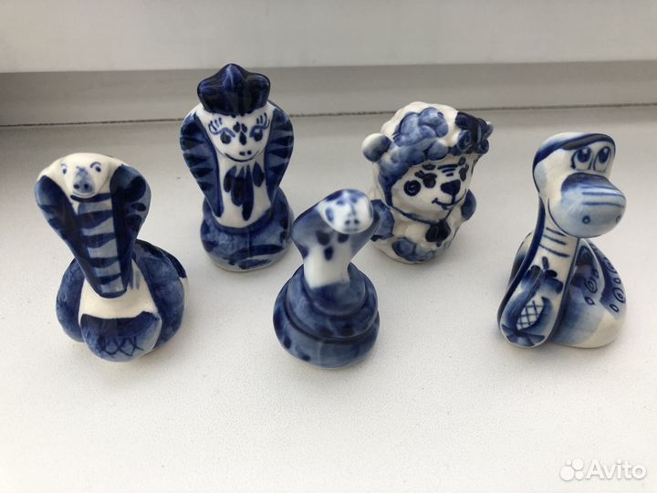 Набор фигурок из гжели