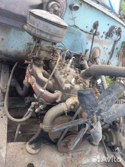 Двигатель газ 52