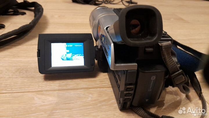 Видеокамера sony DCR-trv140e