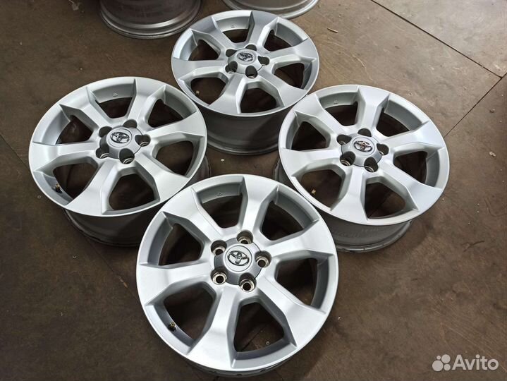 Диски 17 5х114,3 ET45 ориг. Тойота Рав-4 из Японии