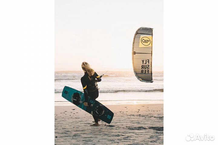 Кайт Flysurfer Boost 4, Stoke2, peak 5, hybrid