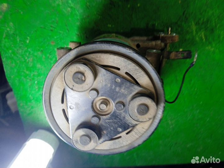 Компрессор кондиционера Hyundai Accent