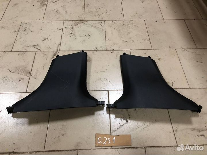 Обшивка стойки нижняя Mercedes E-Class W213