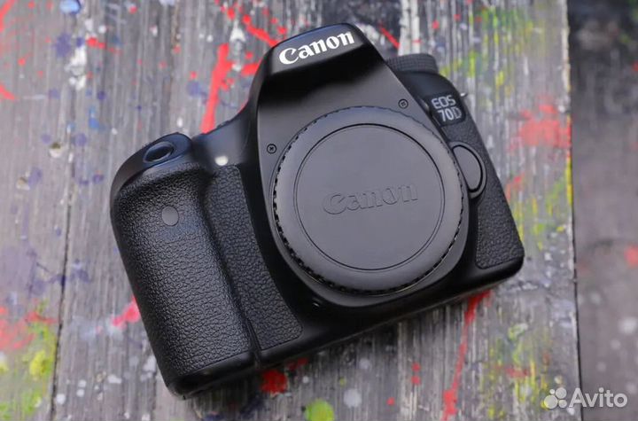Зеркальный фотоаппарат Canon EOS 70D