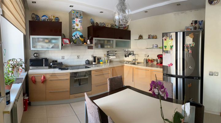 4-к. квартира, 137,1 м², 3/9 эт.