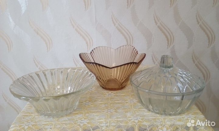 Вазочки и сахарница из цветного стекла СССР