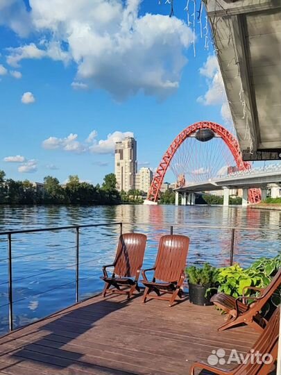 Баня на воде под Живописным мостом