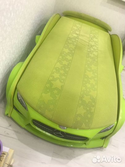 Кровать машина