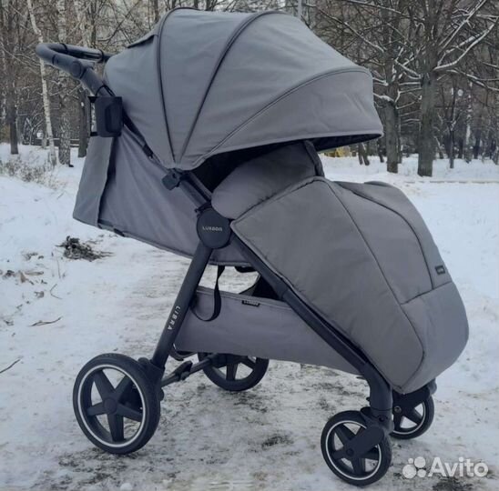 Прогулочная коляска luxmom
