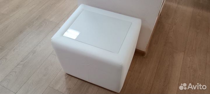 Тумба прикроватная