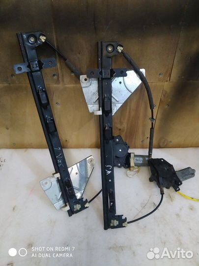 Стеклоподъемник задний Jeep Grand Cherokee wj
