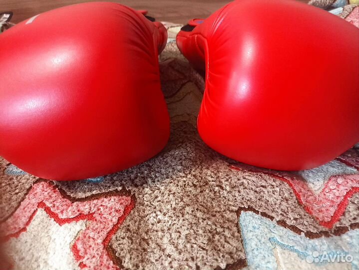 Боксерские перчатки Clinch Olimp красные 10 унций