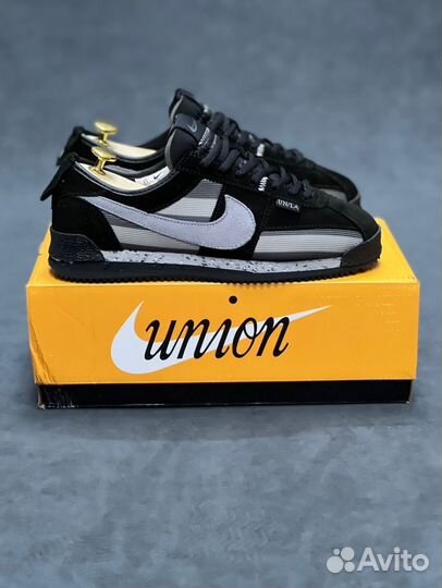 Кроссовки Nike