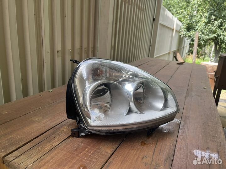 Правая фара на priora