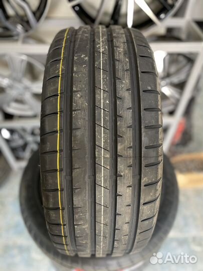 Powertrac Racing Pro 235/45 R18 98W