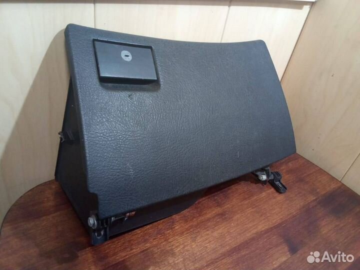 Бардачок Audi 80 B3