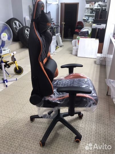 Компьютерное кресло 