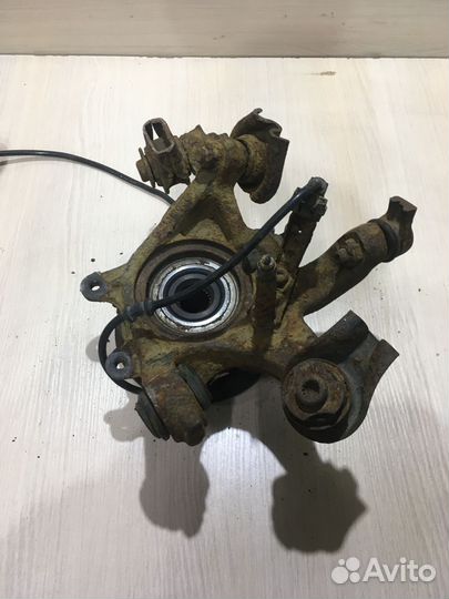 Кулак ступица задний левый Mercedes W210