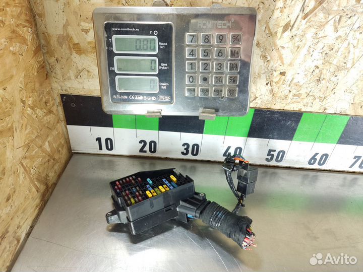 Блок предохранителей салонный Skoda Fabia 1997 200