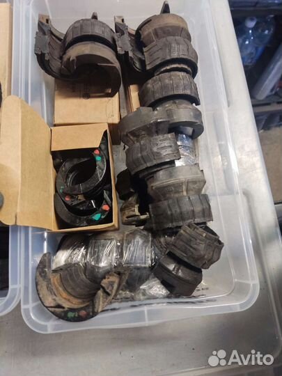 Втулки стабилизатора VW Туарег Audi Q7 Каен