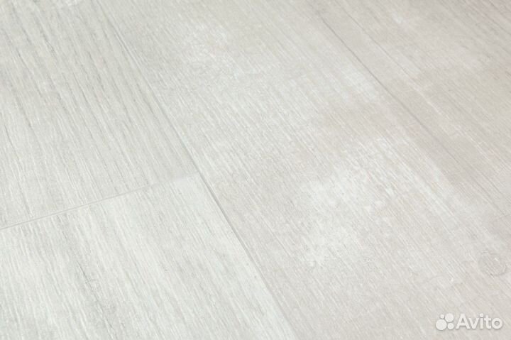 Пвх-плитка Quick-Step Livyn Сосна светло-серая
