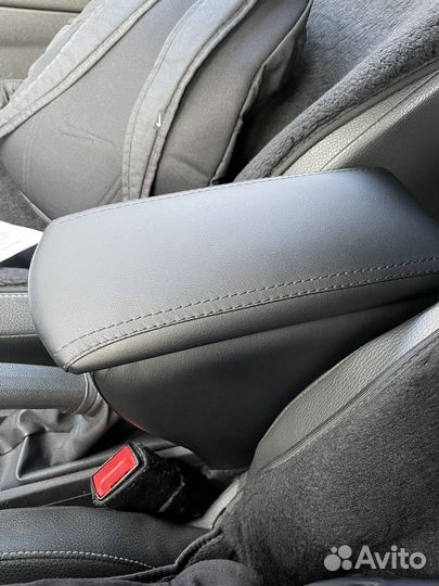 Подлокотник универсальный